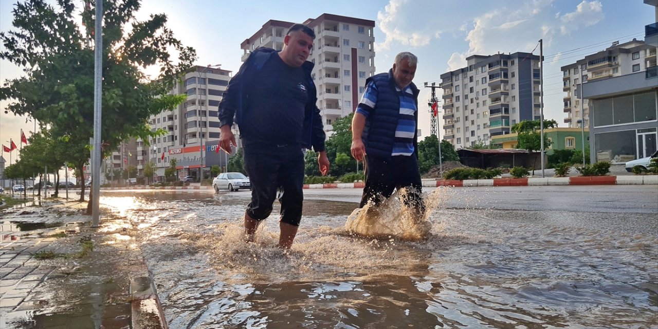 Osmaniye'de sağanak hayatı olumsuz etkiledi