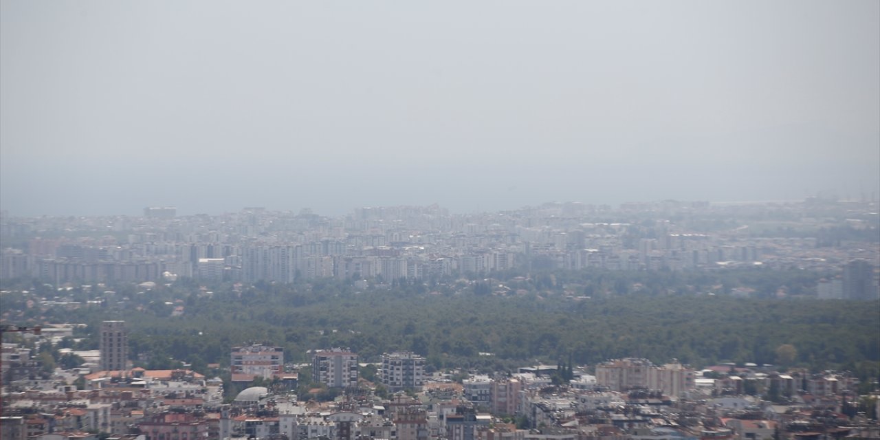 Antalya'da yüksek nem bunalttı