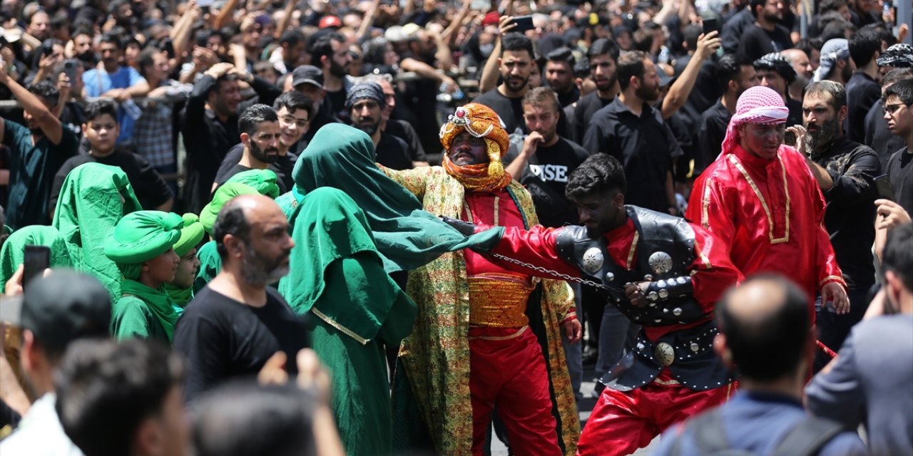 İran'da Aşura Günü törenleri düzenlendi