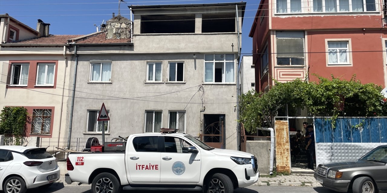 Kayseri'de evde çakmakla oynayan çocuk yangına neden oldu