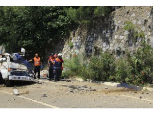 Muğla'da çekici uçuruma yuvarlandı: 2 ölü, 1 yaralı