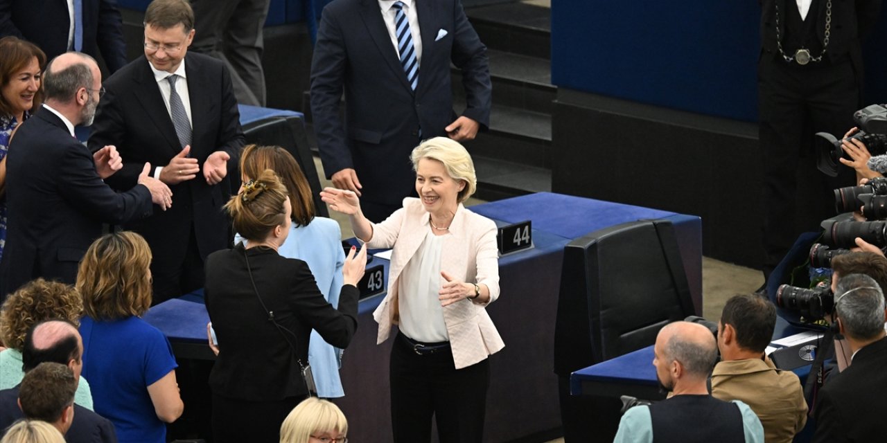 Ursula von der Leyen bir kez daha AB Komisyonu Başkanı seçildi