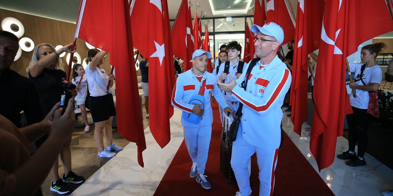 Artistik Cimnastik Erkek Milli Takımı, olimpiyatlar için Paris'e uğurlandı