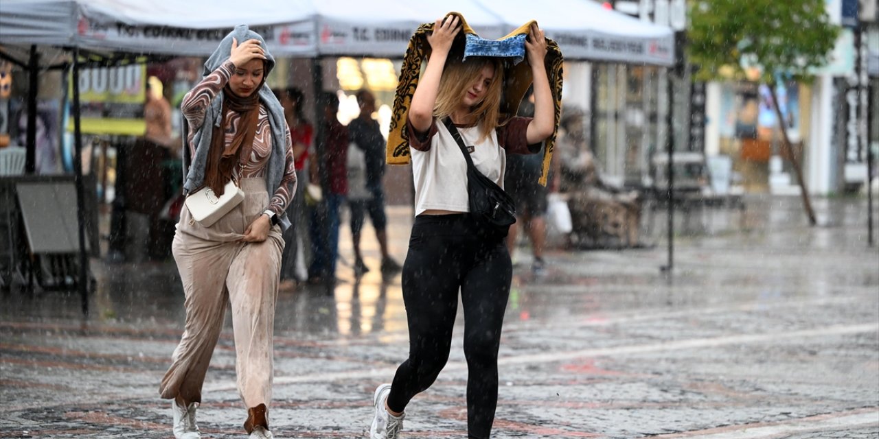 Edirne'de sağanak etkili oldu