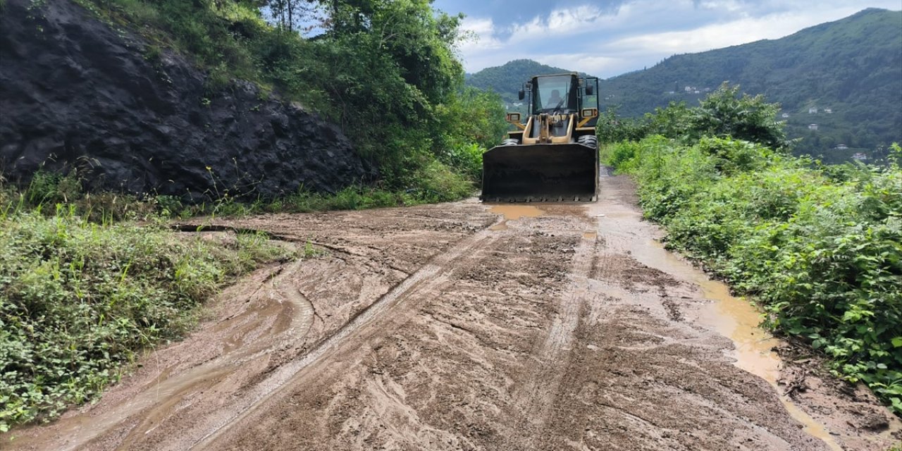 Trabzon'da sağanak etkili oldu