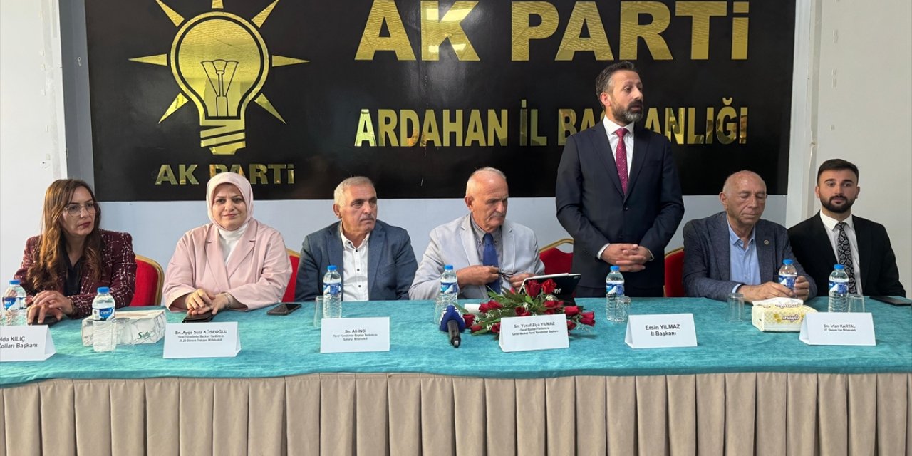 AK Parti Genel Başkan Yardımcısı Yılmaz, partisinin Ardahan'daki toplantısında konuştu: