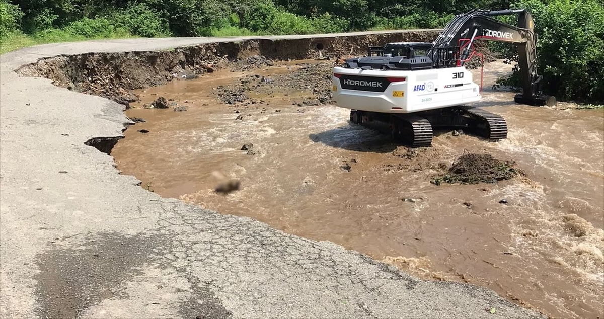 Giresun'da sağanağın ardından hasar tespit çalışmaları başladı