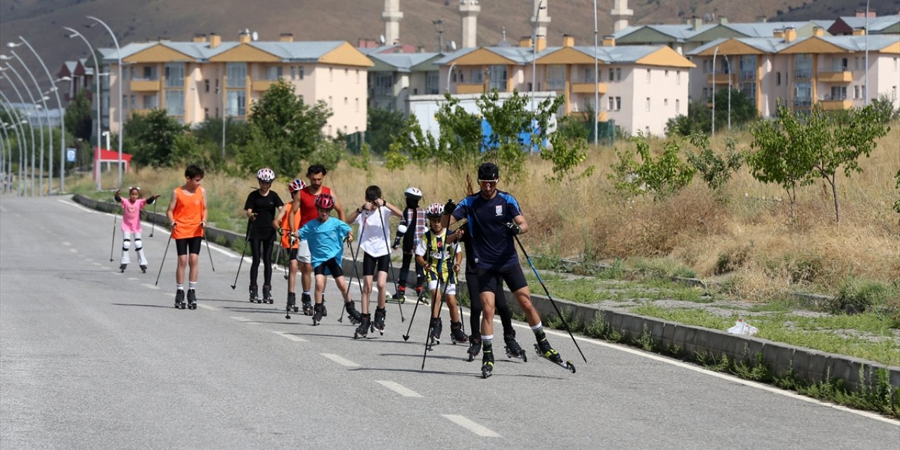 Muşlu kayakçılara, yazın sıcağı engel değil