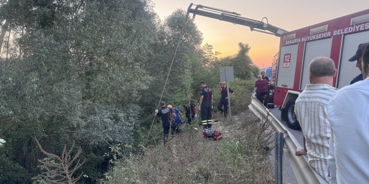 Sakarya'da şarampole yuvarlanan kişi öldü