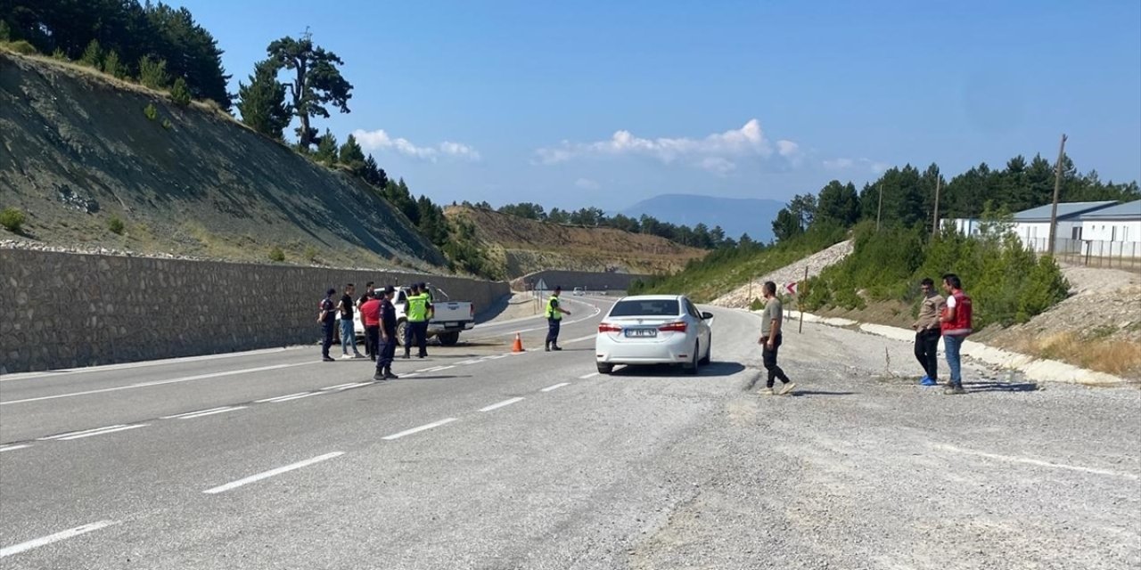 Çorum'da iki pikabın çarpışması sonucu 1 kişi öldü, 3 kişi yaralandı