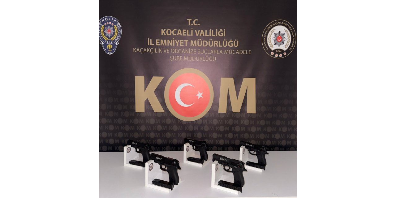 Kocaeli'de kargoyla silah kaçakçılığı yaptığı öne sürülen 3 zanlı tutuklandı