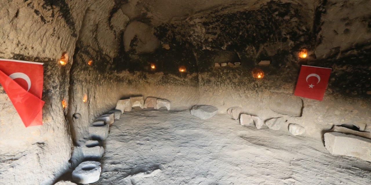 Anadolu'daki ilk kaya mescit olduğu değerlendirilen mağara turizme kazandırıldı