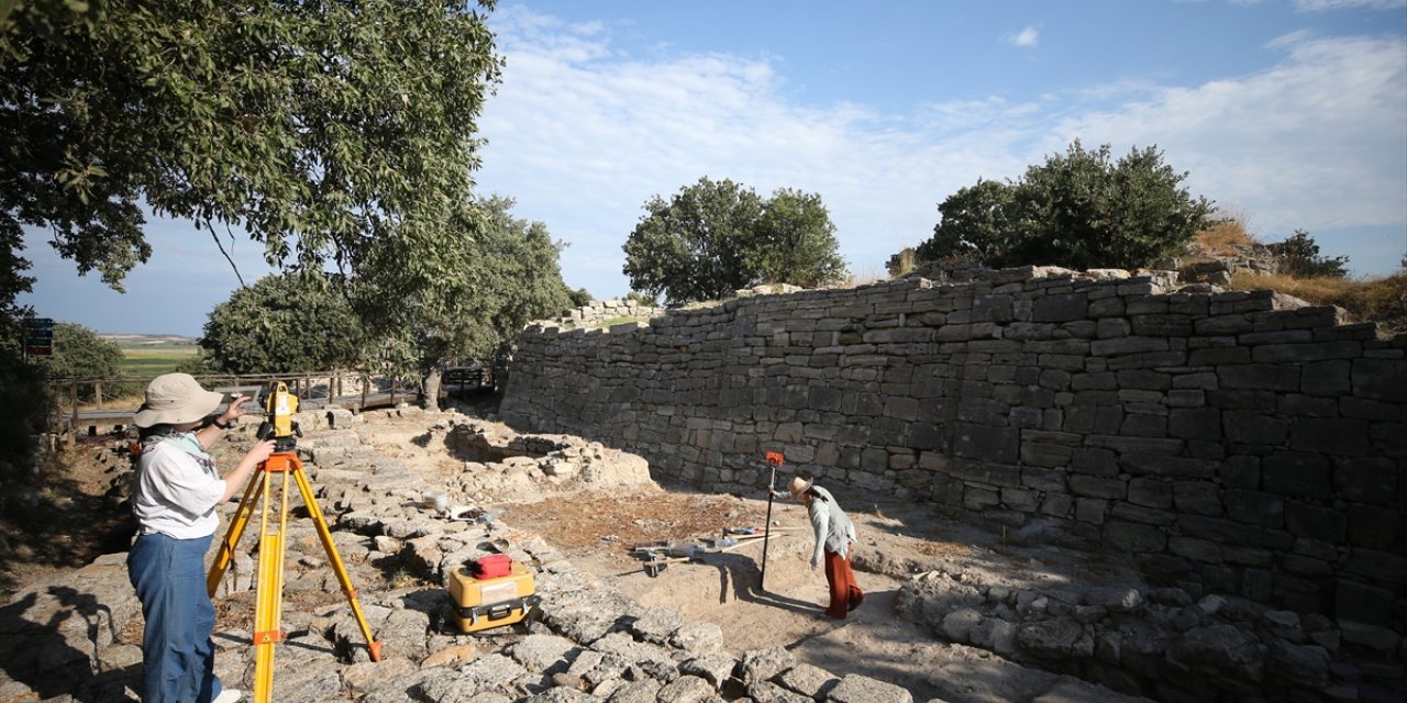 Troya Savaşı'nın tahribat izlerine antik kentteki kazılarla ulaşılması hedefleniyor