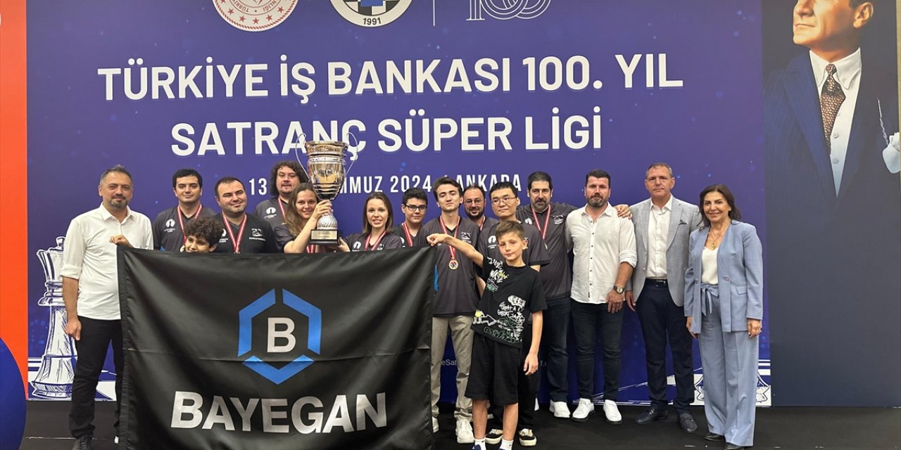 Türkiye İş Bankası 100. Yıl Satranç Süper Ligi'nin şampiyonu Bayegan Pendik Satranç Spor