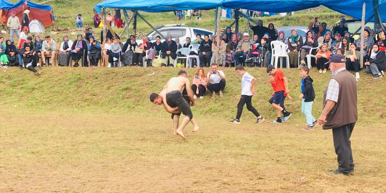 Artvin'de 22. Çamlıbel Yayla Festivali düzenlendi