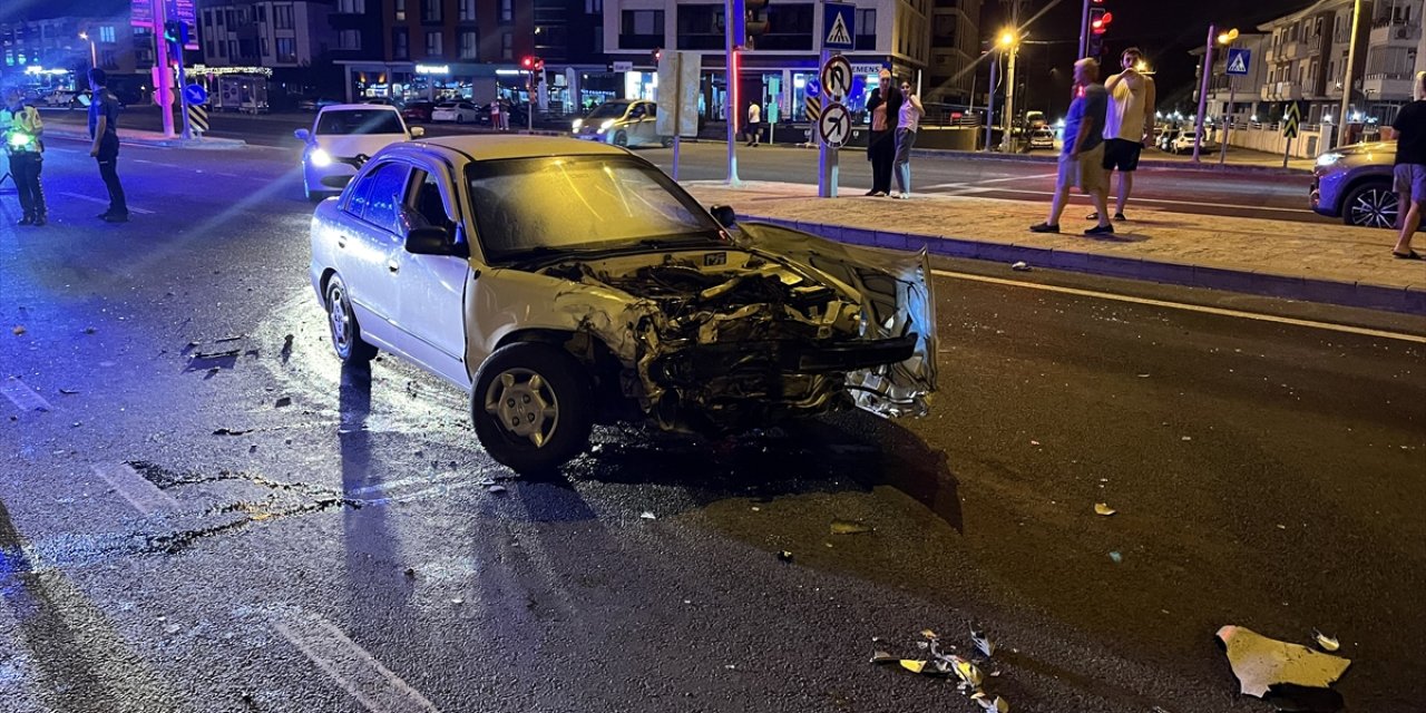 Düzce'de zincirleme trafik kazasında 7 kişi yaralandı