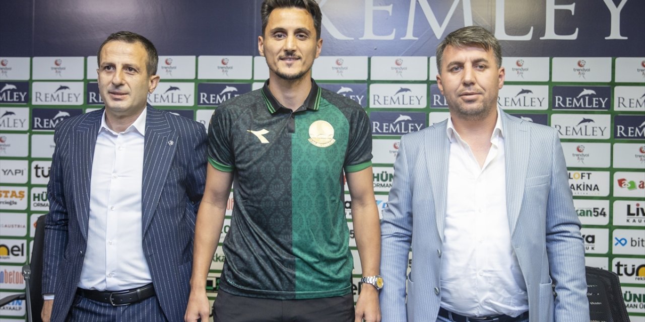 Sakaryaspor, eski futbolcusu Mustafa Pektemek'i kadrosuna kattı