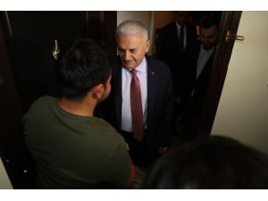 Binali Yıldırım öğrencilerle iftar açtı