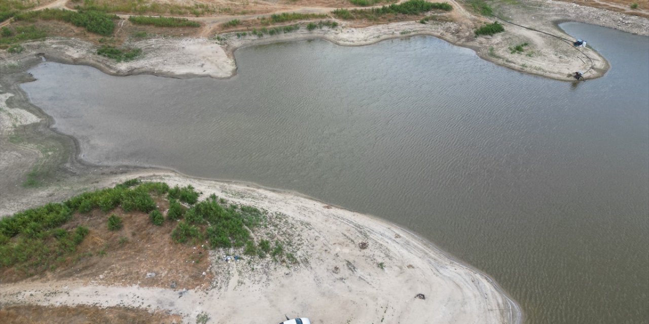 Tekirdağ'daki Türkmenli Göleti'nin su seviyesi kuraklık nedeniyle azaldı