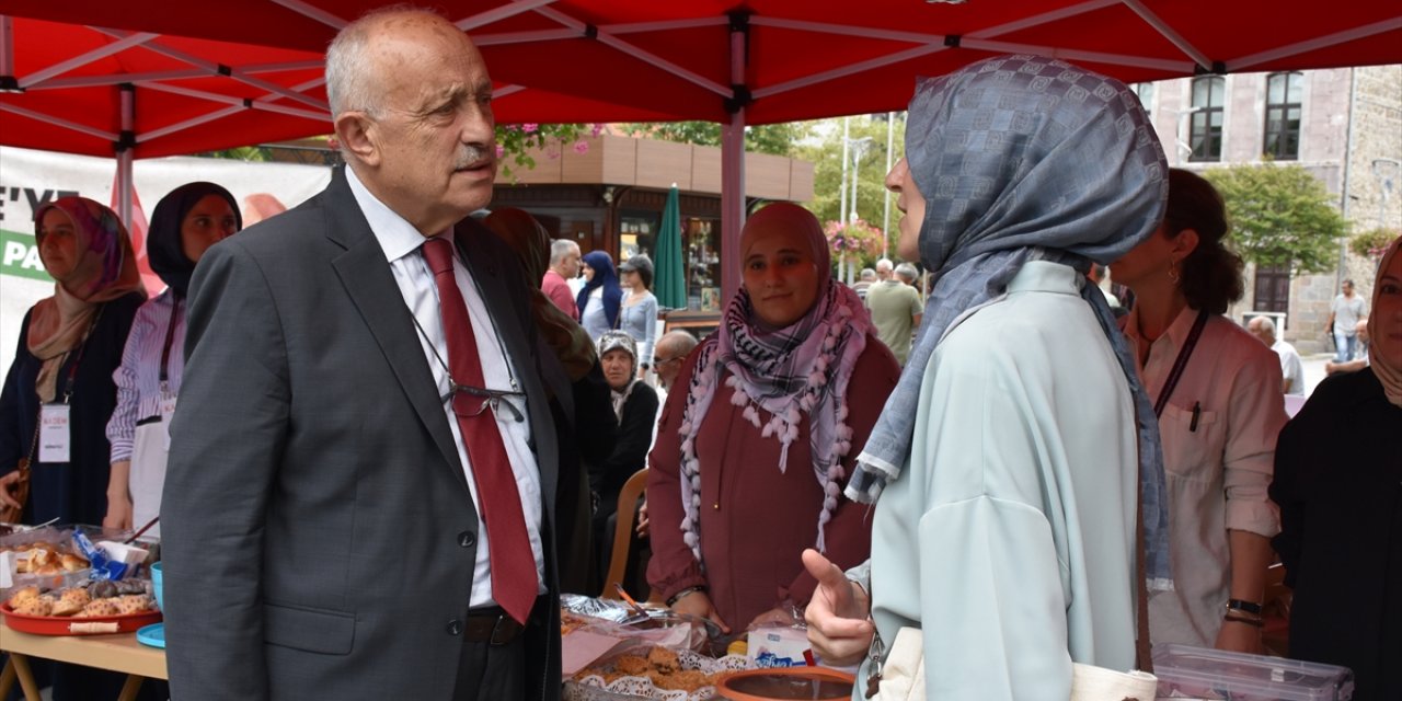 Trabzon'da Gazzelilere destek için "Hayır Çarşısı" açıldı