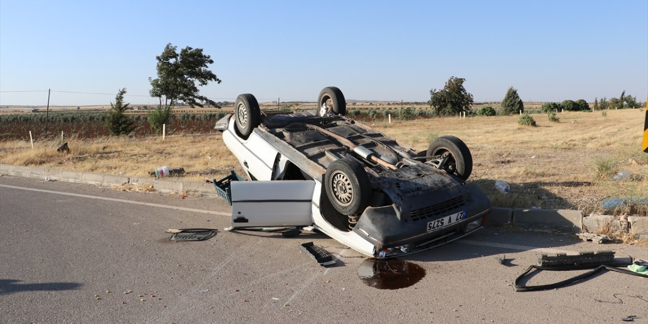 Kilis'te 2 otomobilin çarpıştığı kazada 2 kişi yaralandı