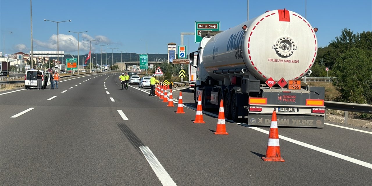 Bolu Dağı geçişinin İstanbul istikameti trafiğe kapatıldı