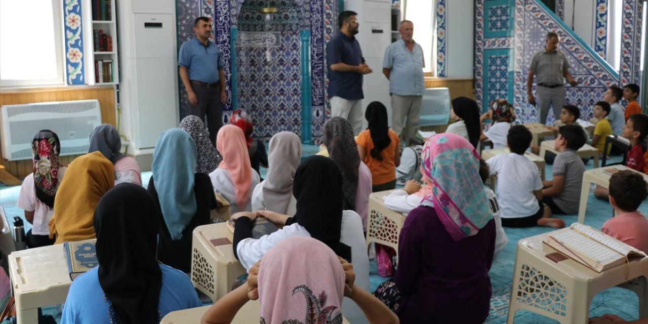 Amasya'da Kur'an kursu öğrencileri Gazze'deki çocuklar için mektup yazdı