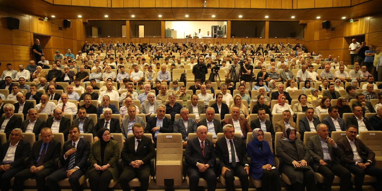 Eski TBMM Başkanı Kahraman, Rize'de "15 Temmuz" söyleşisinde konuştu: