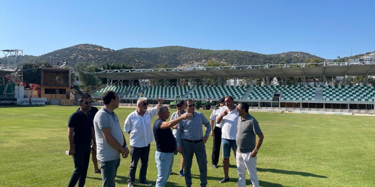 Muğla Valisi İdris Akbıyık Bodrum İlçe Stadı'ndaki çalışmaları inceledi