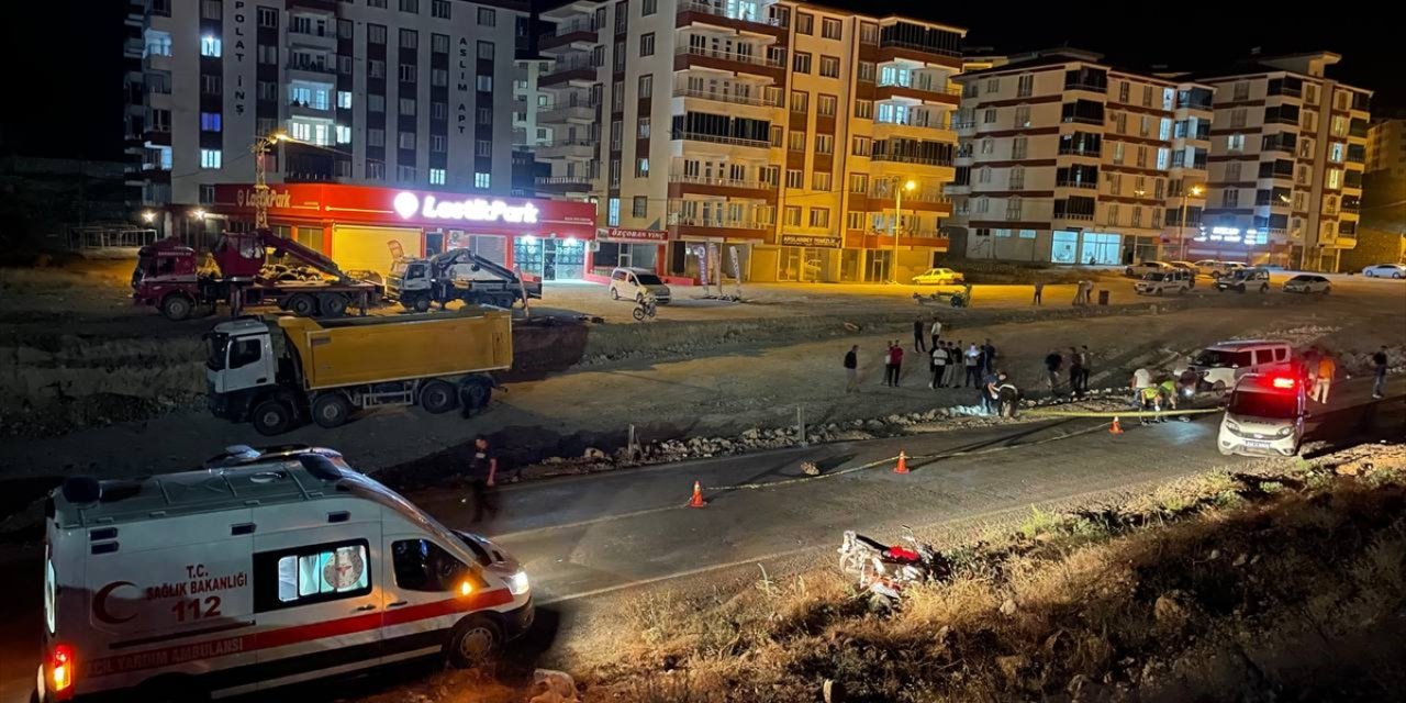 Adıyaman'da hafif ticari araçla çarpışan sepetli motosikletin sürücüsü öldü