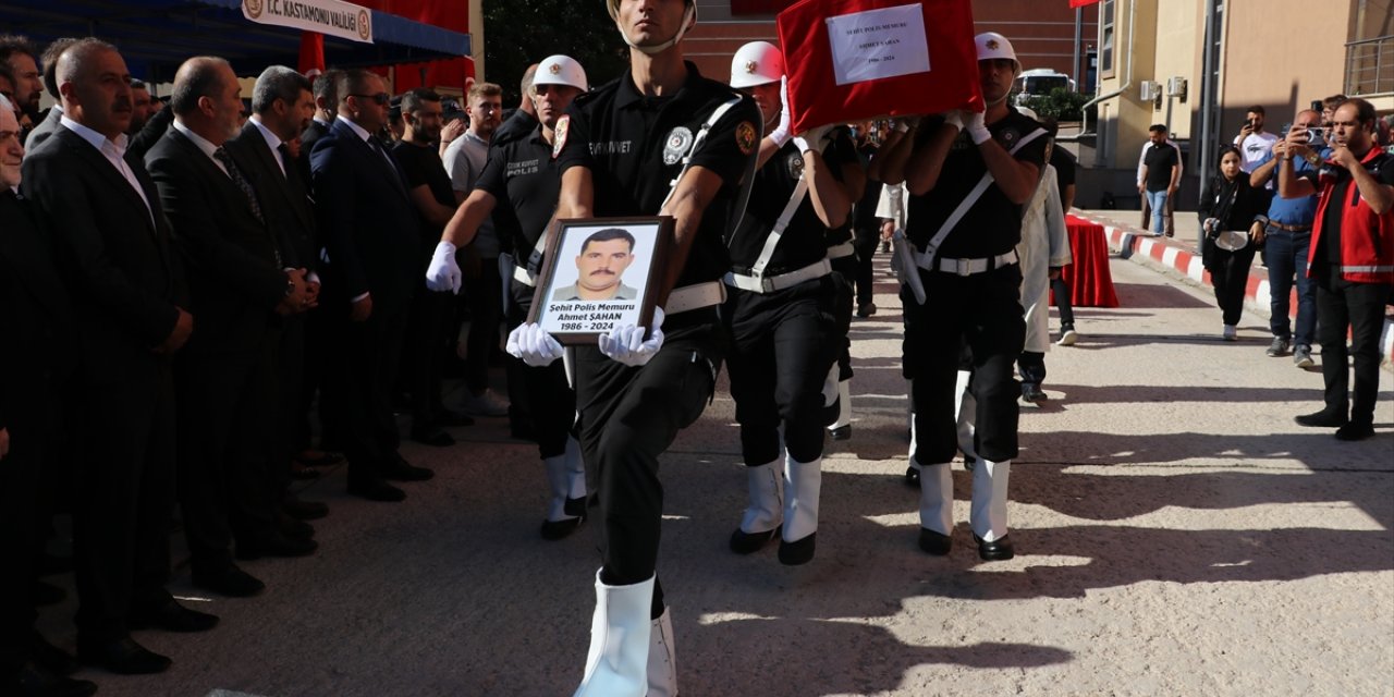 Kastamonu'da şehit olan polis memuru Ahmet Şahan için tören düzenlendi