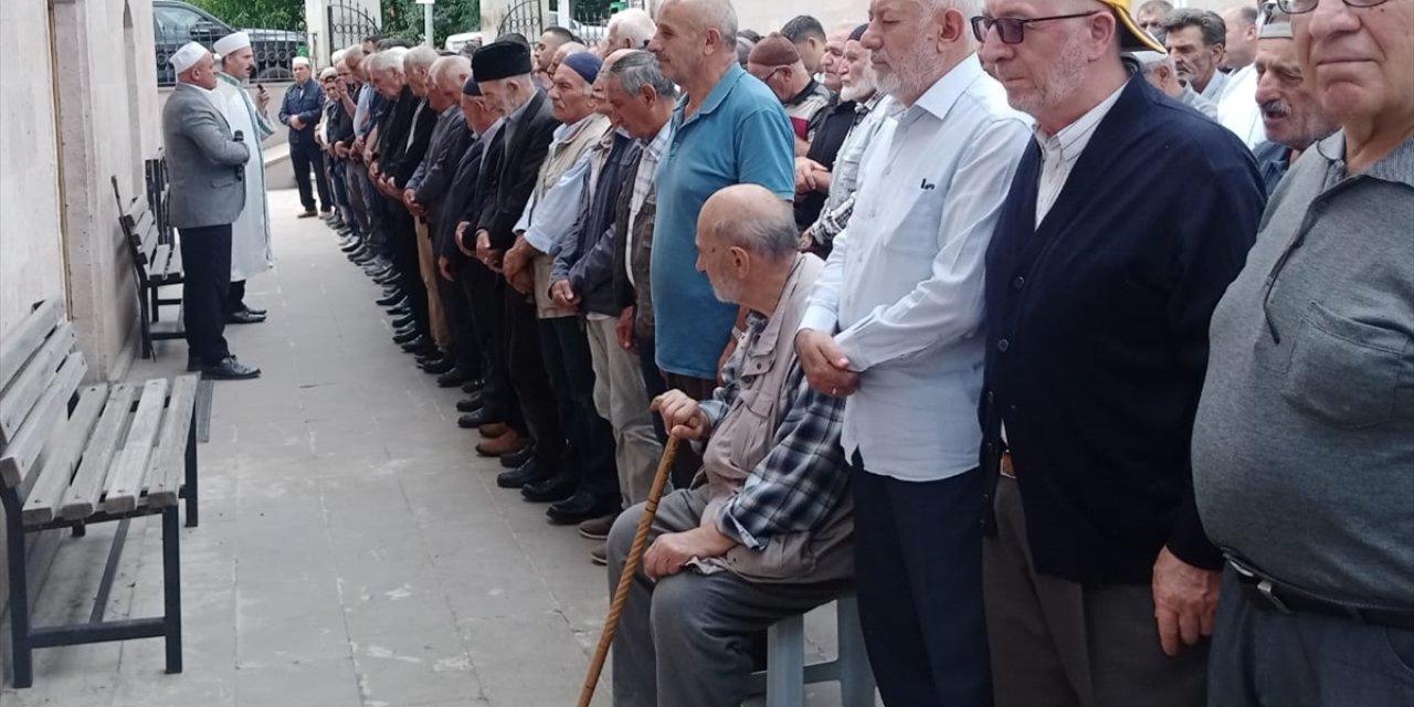 Doğu Anadolu'da İsmail Heniyye için gıyabi cenaze namazı kılındı