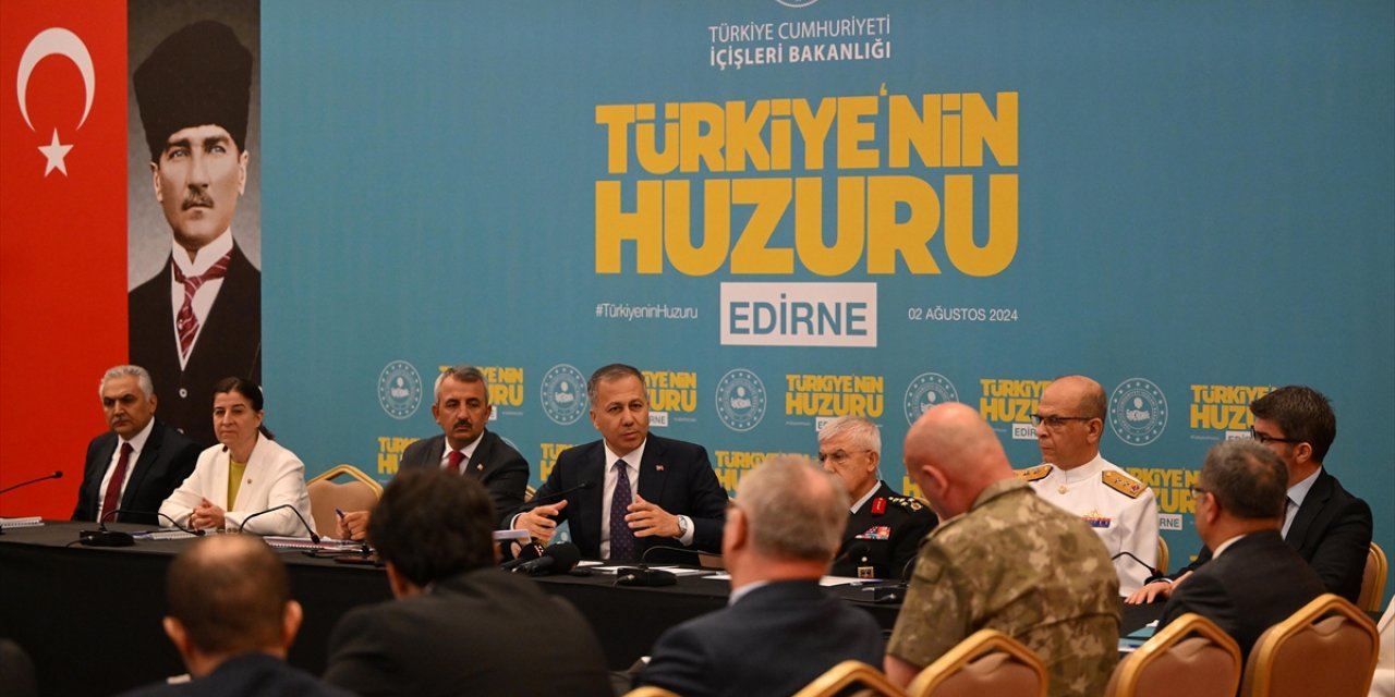 İçişleri Bakanı Yerlikaya, Edirne'de "Türkiye'nin Huzuru Toplantısı" düzenledi: