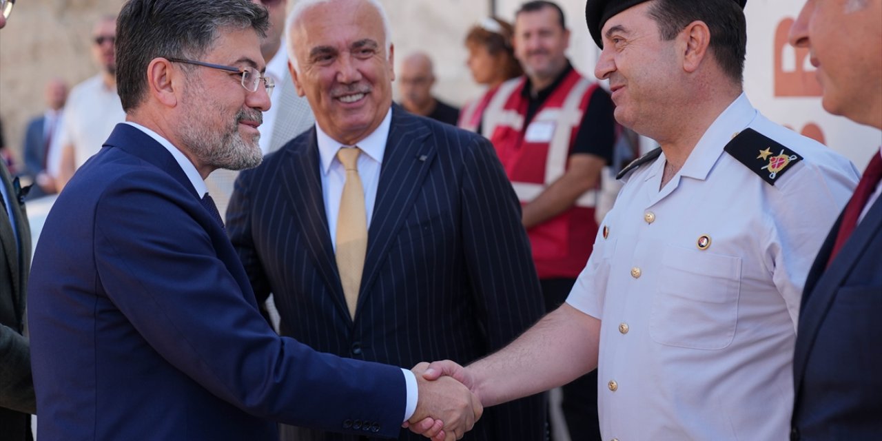 Tarım ve Orman Bakanı Yumaklı, Manisa'da temel atma töreninde konuştu: