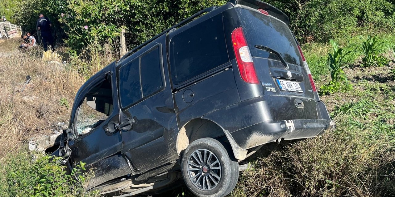 Samsun'da hendeğe devrilen aracın sürücüsü öldü