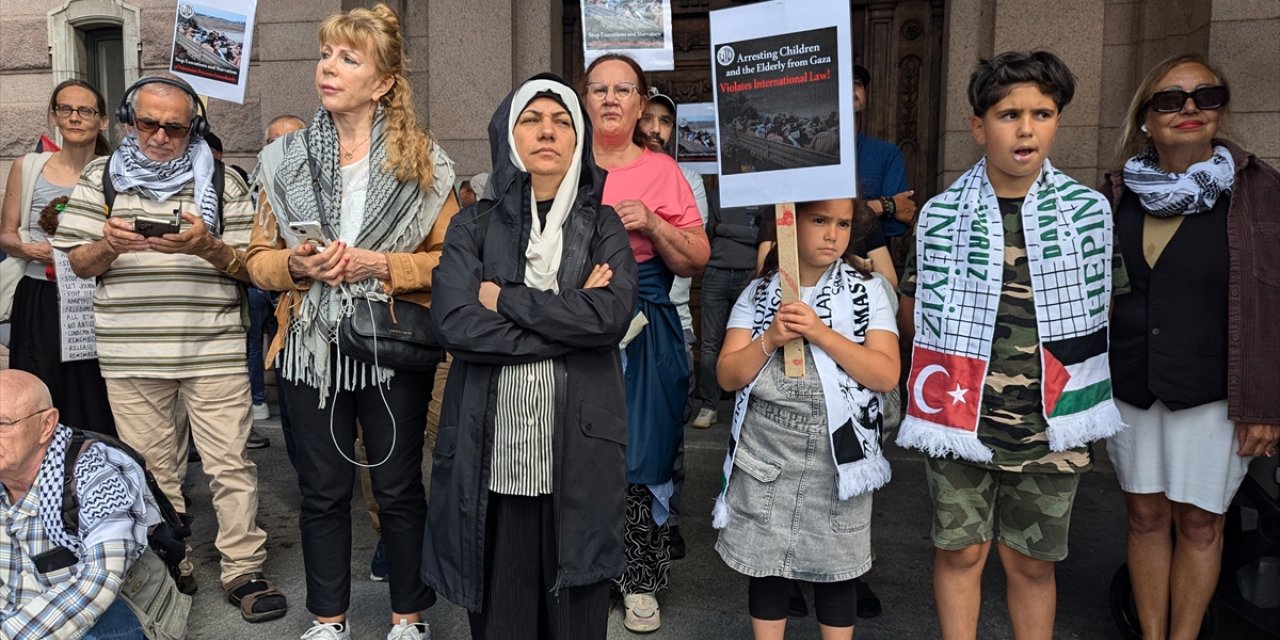 Stockholm'de Filistin destekçileri İsrail'i protesto etti