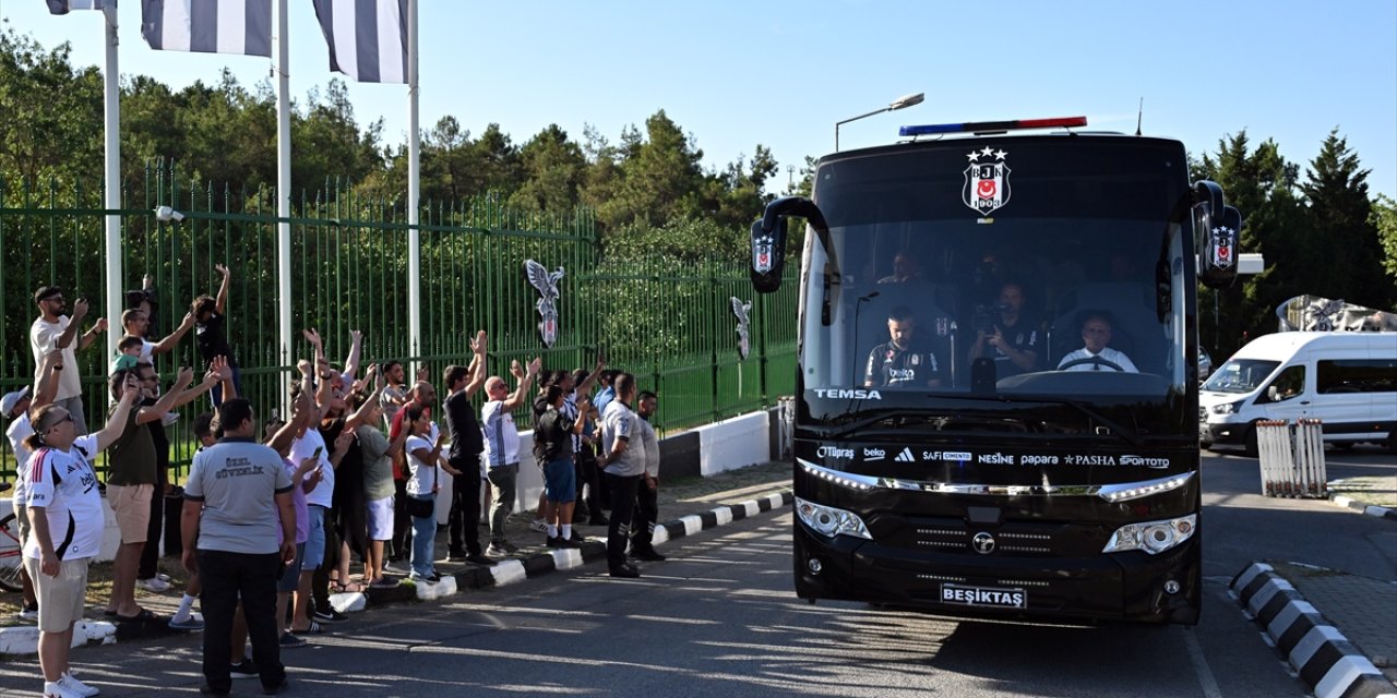 Beşiktaş, Turkcell Süper Kupa maçı için Atatürk Olimpiyat Stadı'na hareket etti