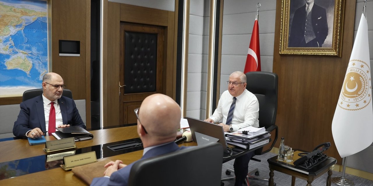 Bakan Güler, TSK komuta kademesi, bakan yardımcıları ve birlik komutanlarıyla video konferans toplantısında konuştu: