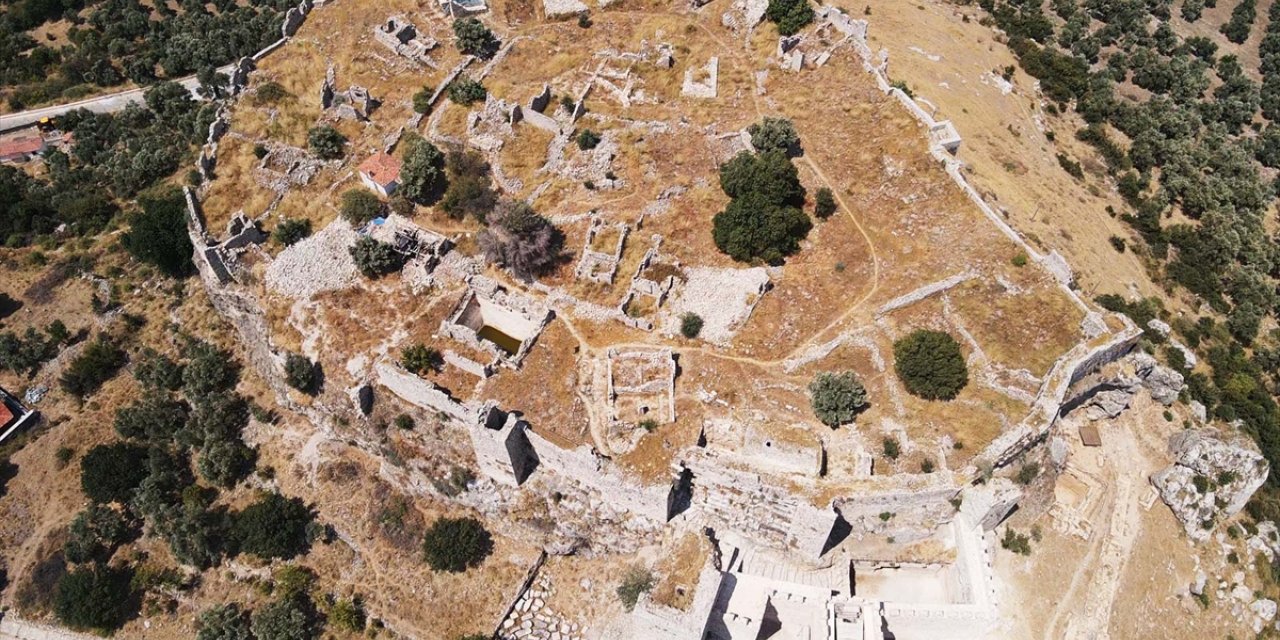 Beçin Antik Kenti'ndeki kazılarda Menteşeoğulları Beyliği döneminden sarnıç ortaya çıkarıldı