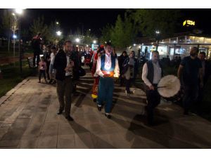 Engellilerin çayda çıra farkındalık yürüyüşü