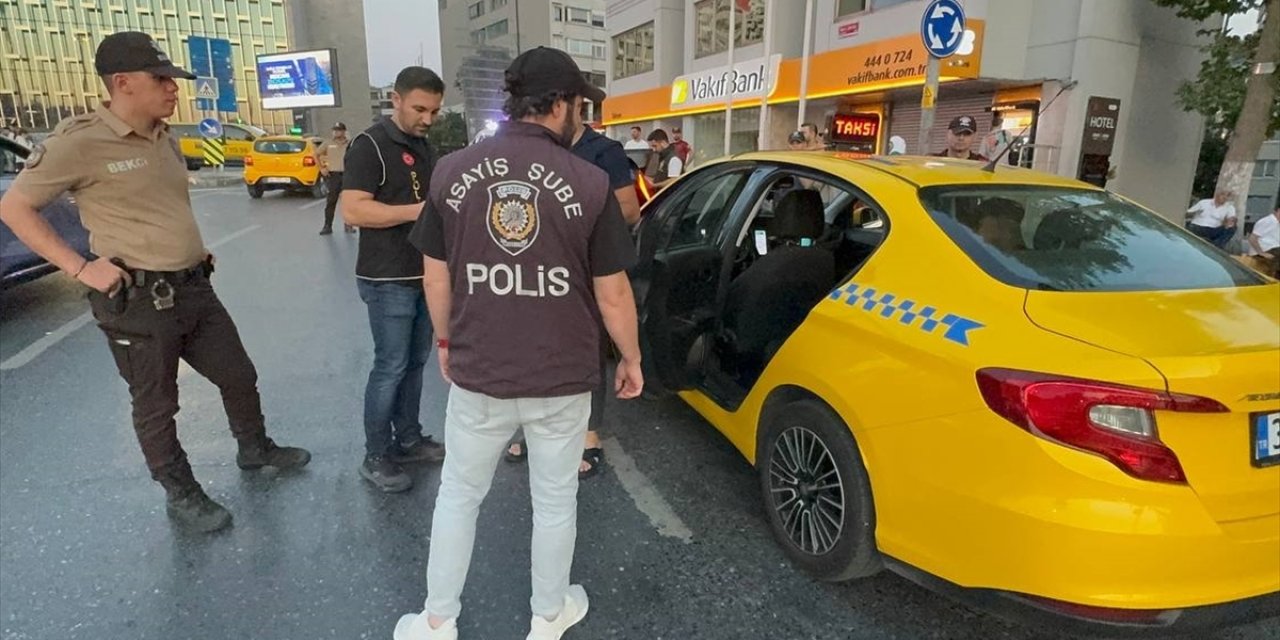 İstanbul polisinden helikopter destekli "huzur" uygulaması