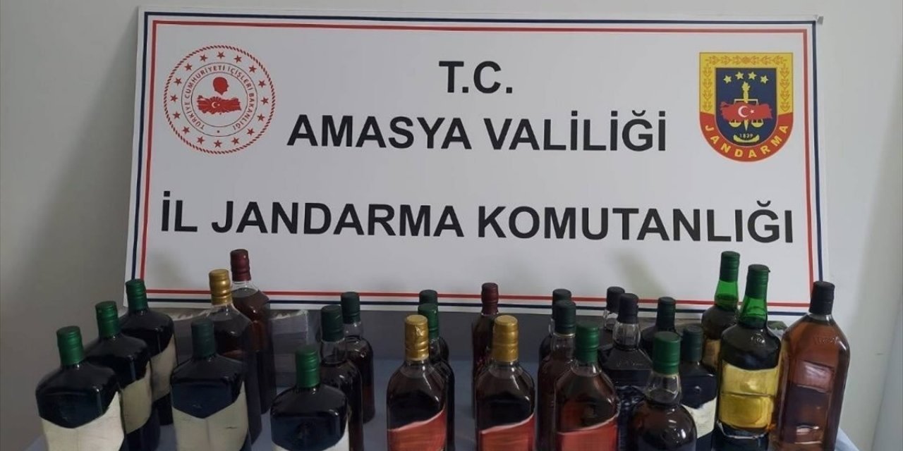 Amasya’da tırın kupa bölümünden gümrük kaçağı 26 şişe alkollü içki çıktı