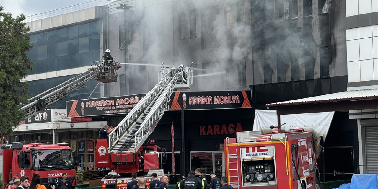 Samsun'da mobilya imalathanesinde yangın çıktı