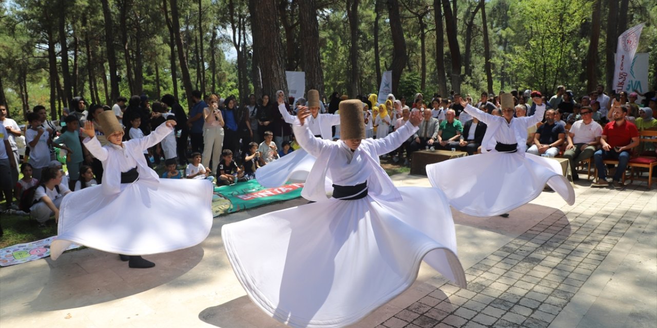 Denizli'de TÜGVA'nın yaz okulu için kapanış programı düzenlendi