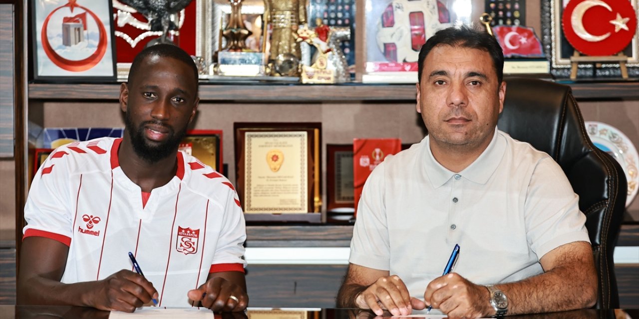 Sivasspor, Samba Camara ve Noah Sonko Sundberg ile sözleşme imzaladı