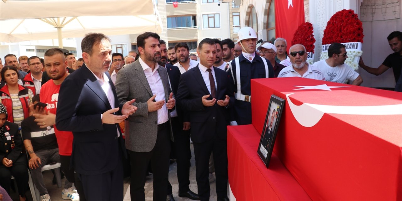 Şırnak'ta görevi sırasında yaşamını yitiren astsubay Karabük'te toprağa verildi