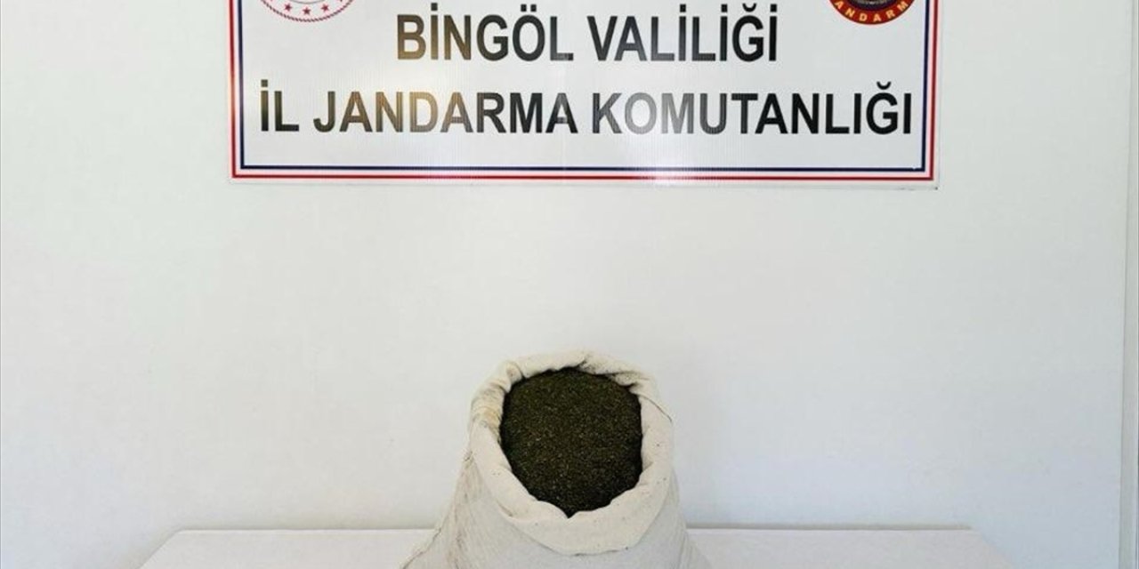 Bingöl'de 7 kilo 976 gram esrar ele geçirildi