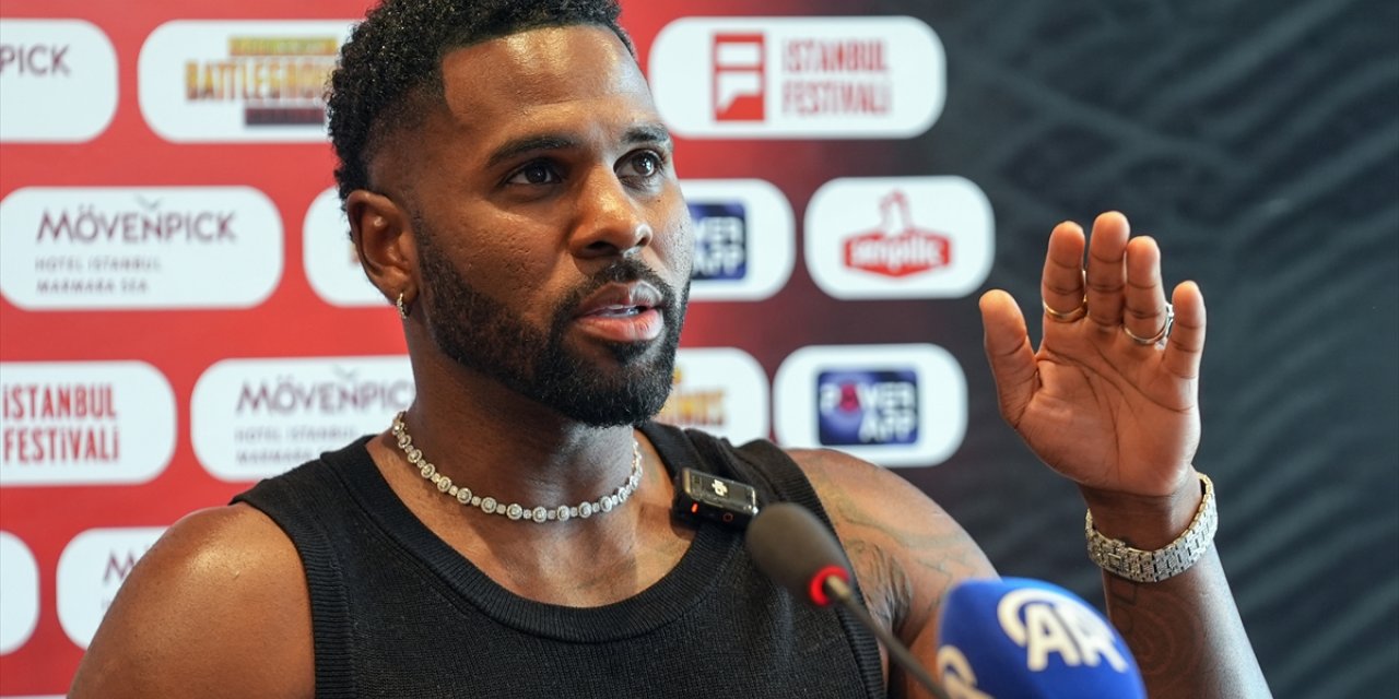 Amerikalı şarkıcı Jason Derulo, İstanbul Festivali'nde vereceği konser öncesi basın açıklaması yaptı: