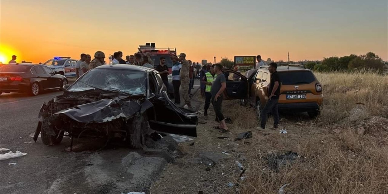 Mardin'de cip ile otomobilin çarpıştığı kazada 4 kişi yaralandı