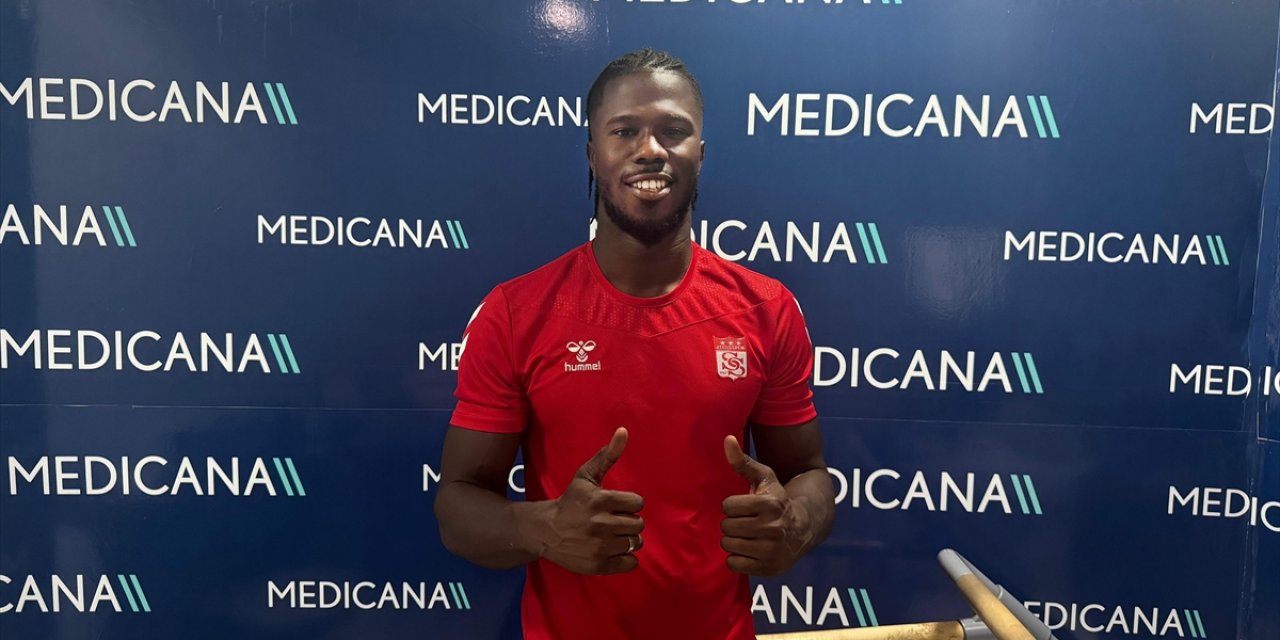 Sivasspor'un yeni transferi Keita Balde sağlık kontrolünden geçti